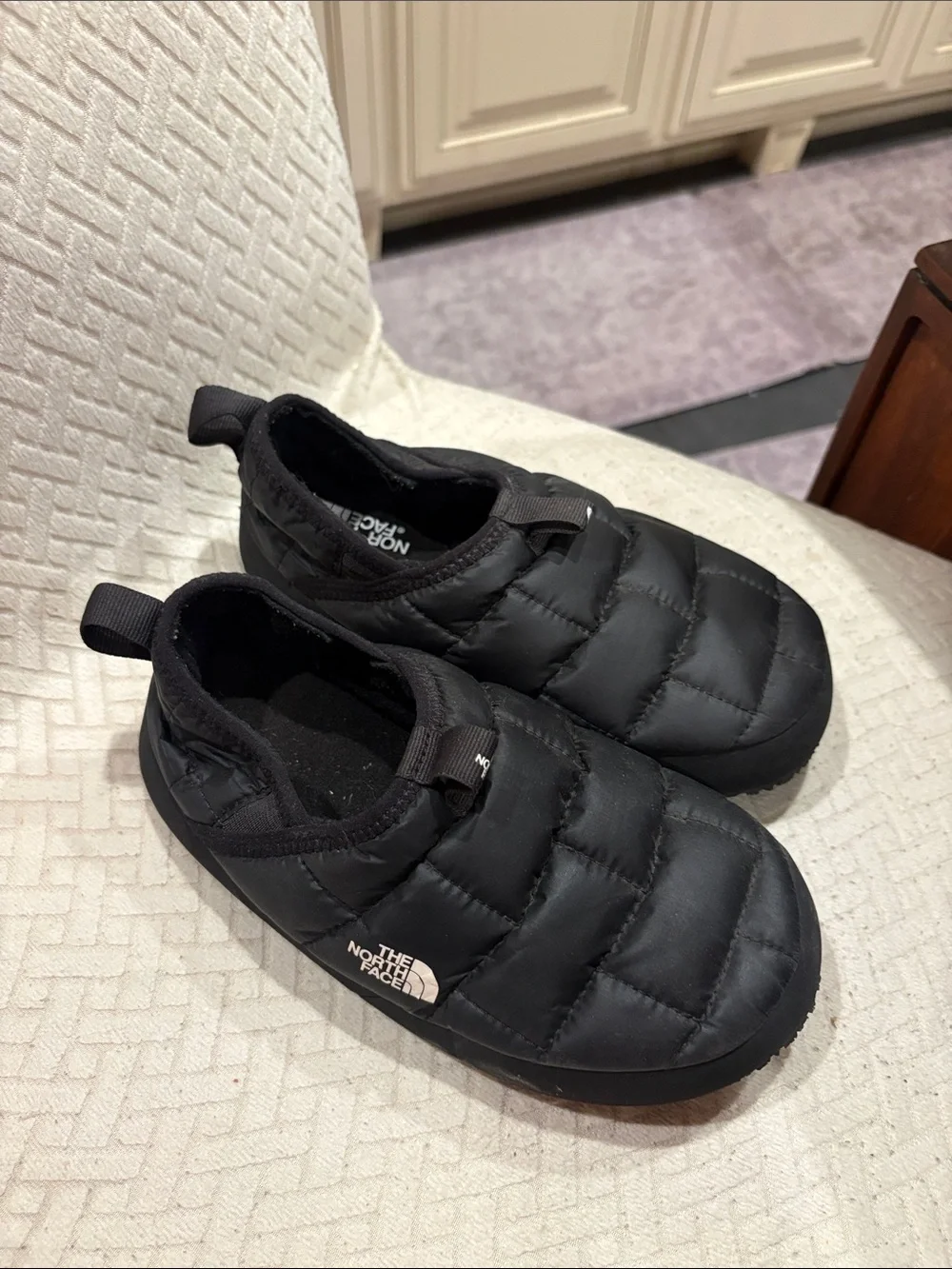 The North Face Kids Black Quilted Slip-On Slippers